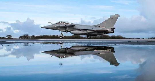 La Grèce achète six nouveaux Rafale à la France.