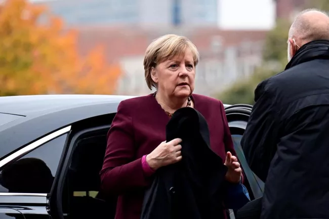 Allemagne: Dernier voyage officiel pour Angela Merkel en Grèce.