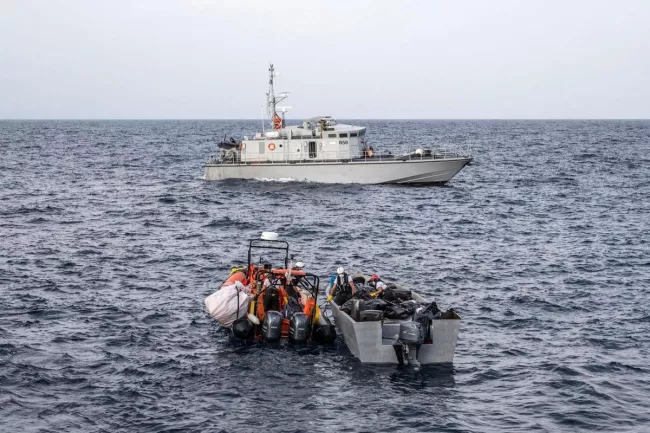 Crise migratoire en Grèce: Le naufrage de deux bateaux de migrants fait 27 morts.
