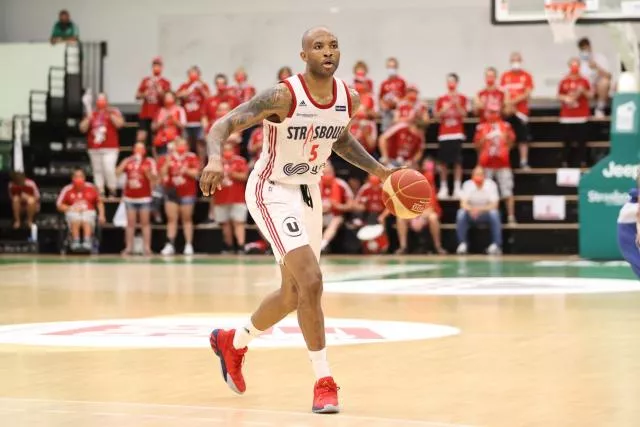 Ike Udanoh, auteur de 17 points, a brillé contre le PAOK. (N. Luttiau/ L'Équipe)


