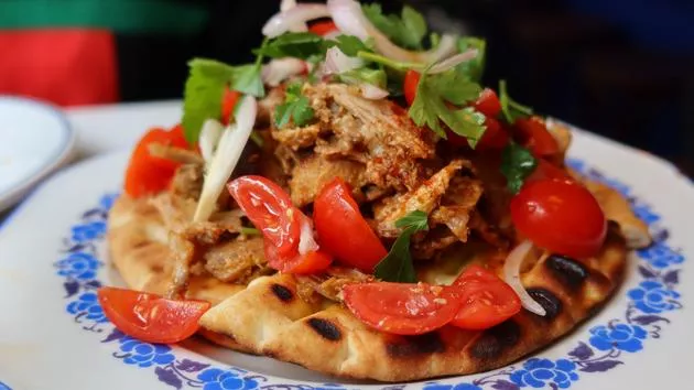 Les pitas de la cheffe Mikaëla Liaroutsos. Yann Pichot