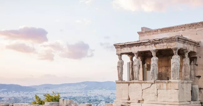 Plus de test pour entrer en Grèce pour les Européens vaccinés à compter du lundi 7 février. Adobe Stock / kite_rin


