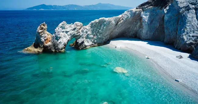 De Skíathos à Alonissos, la Grèce confidentielle des Sporades.