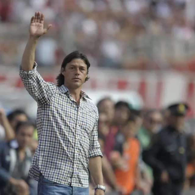 Matias Almeyda nouvel entraîneur de l'AEK Athènes.