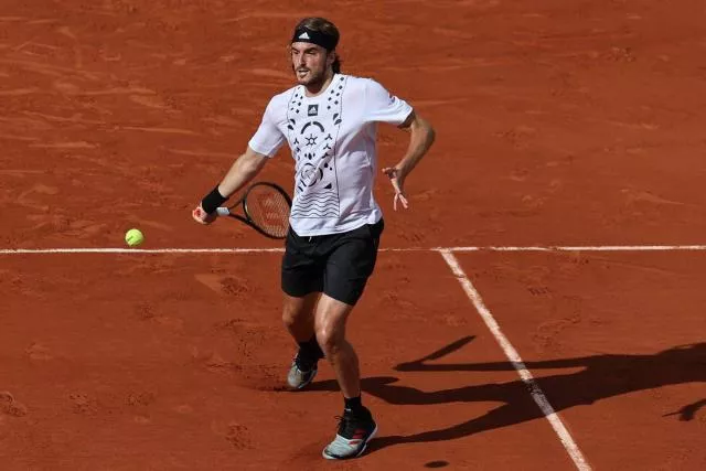 Stefanos Tsitsipas n'a fait qu'une bouchée de Mikael Ymer au troisième tour de Roland-Garros. (N.Luttiau /L'Équipe)


