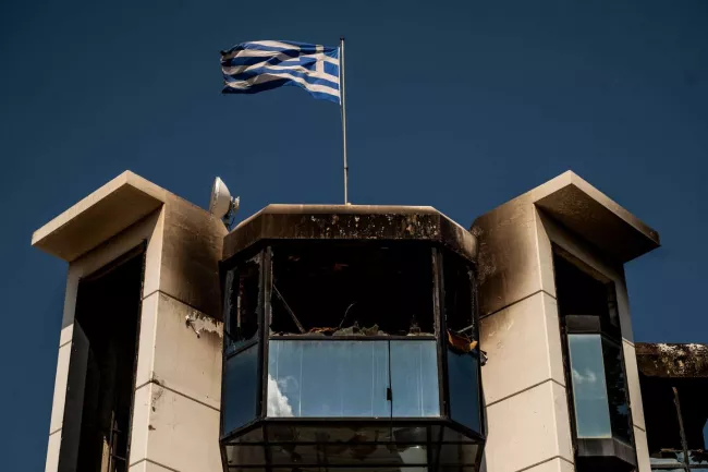 En Grèce, le groupe médiatique Real pris pour cible.