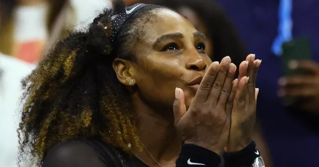 Soirée de folie pour Serena, le cauchemar de Tsitsipas.