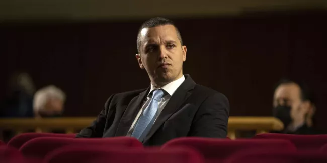 En Grèce, le gouvernement veut empêcher la résurgence des néonazis d’Aube dorée aux législatives.