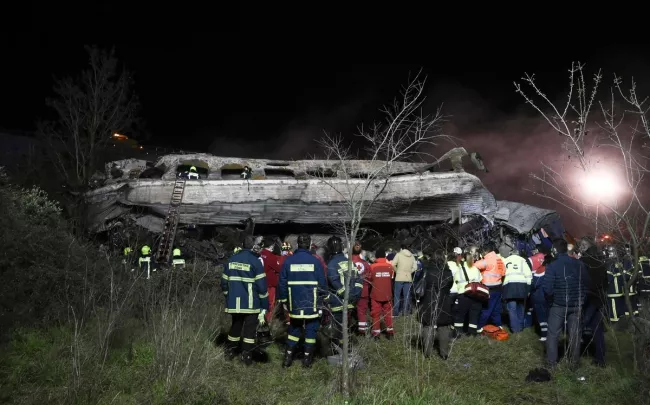 Collision: En Grèce, un accident de train fait au moins 36 morts et 85 blessés.
