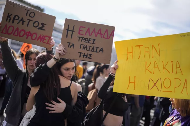 Grève et manifestations en Grèce: L’accident de train fait tanguer le gouvernement Mitsotakis.