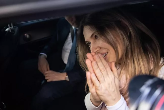 Qatargate: Eva Kaili est sortie de prison (photos et vidéo).