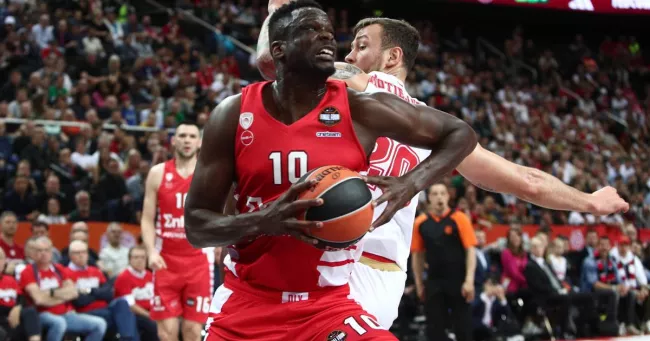 Euroligue : du rêve au cauchemar, Monaco coule face à l'Olympiakos et reste aux portes de la finale.