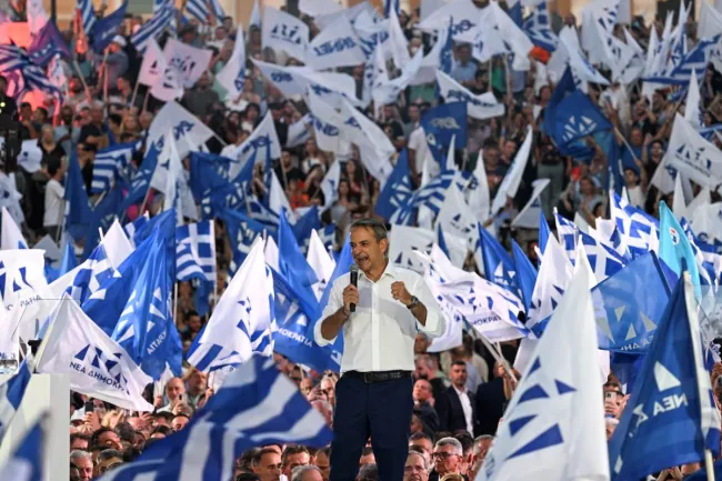 Grèce: La droite de Mitsotakis favorite des élections législatives.