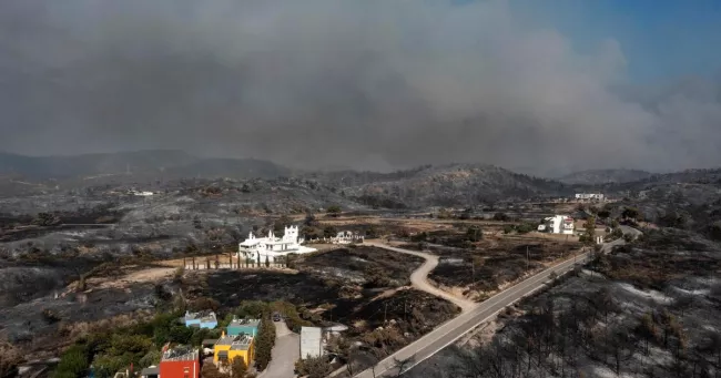 Incendies en Grèce : que faire si vous êtes sur place ou sur le point de partir ?.