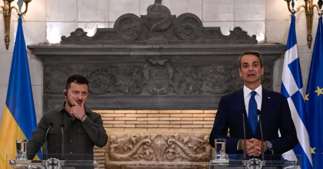 Guerre en Ukraine : la Grèce propose de former des pilotes ukrainiens aux F-16.