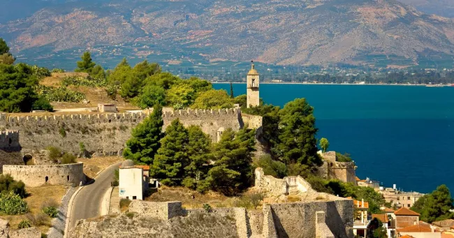 Péloponnèse : pourquoi Nauplie, cité historique et romantique de l'Argolide, est une étape incontournable.