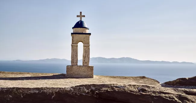 Où partir en Grèce cet été ? Du Péloponnèse aux Cyclades, découverte et bonnes adresses.