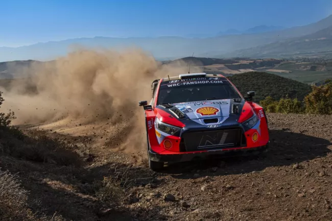 Tänak est solidement installé en tête du rallye. (Pascal Huit/Presse Sports)