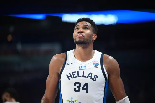 Giannis Antetokounmpo a décroché sa première médaille internationale avec la Grèce. (A. Réau/L'Équipe)