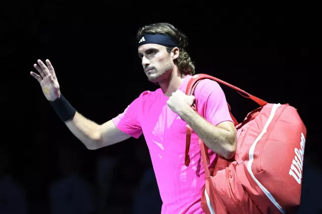Stefanos Tsitsipas décale encore son retour sur le circuit ATP. (Stringer/Reuters)