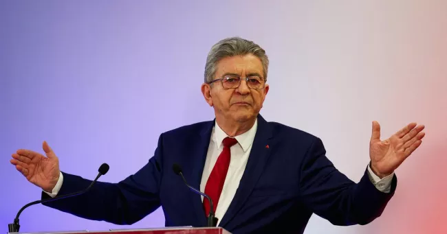 Jean-Luc Mélenchon, fondateur de La France insoumise, lors d'un meeting à Bondy (Seine-Saint-Denis), mercredi 4 mars. Abdul Saboor / REUTERS