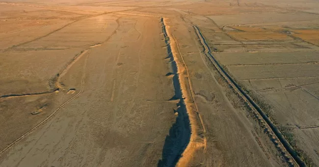 Les murs de fortification d'Alexandrie-sur-le-Tigre (l'actuel Charax Spasinou). Charax Spasinou Project/Stuart Campbell