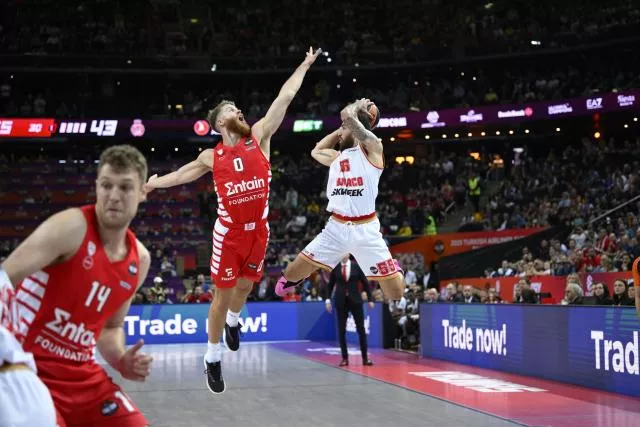 Le retour du grand classique : Monaco retrouve à nouveau son rival Olympiakos pour de chaudes retrouvailles en quarts d'Euroligue.