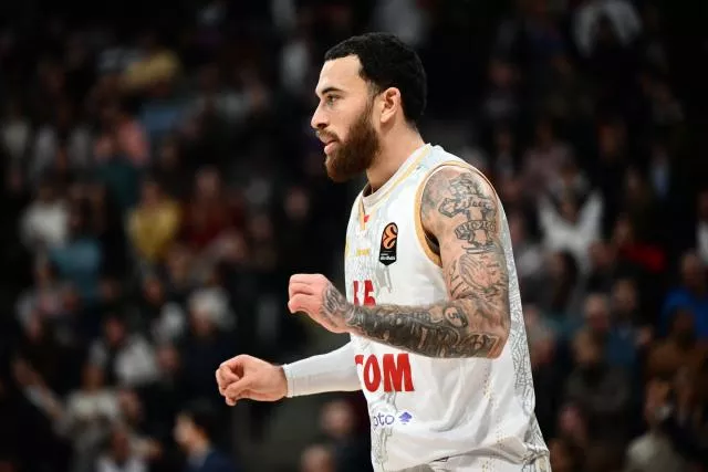 Mike James expulsé, Monaco sombre de nouveau sur le parquet de l'Olympiakos en quarts de finale d'Euroligue.