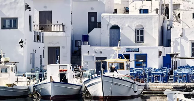 Port de Naoussa, Paros, Cyclades. LAURENT FABRE