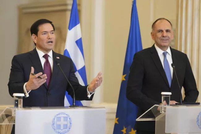 Le secrétaire d’Etat américain, Marco Rubio, et le ministre des affaires étrangères grec, George Gerapetritis, à Athènes, le 7 octobre 2026.
