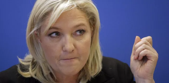 Marine Le Pen, lors d'une conférence de presse à Nanterre, le 16 janvier 2015. (Christophe Ena/AP/SIPA)


