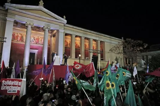 Syriza a besoin de 151 élus pour disposer de la majorité absolue. Dans le cas contraire, il devra s'allier avec des formations plus petites. | AP/Lefteris Pitarakis


