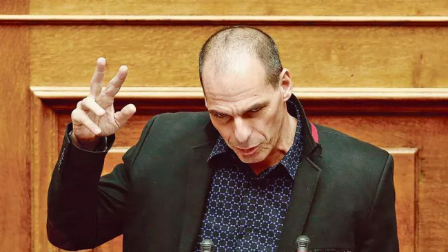 Le ministre des Finances, Yanis Varoufakis,  a brandi la menace  d'une sortie de l'euro  de son pays. Crédits photo : Petros Giannakouris/AP



