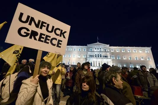 Certains Grecs n'excluent pas "qu'il s'agisse d'un nouveau tour de négociations, où chacun", gouvernement grec d'un côté, créanciers de l'autre, "surjoue la fermeté pour atteindre une partie de ses objectifs".


