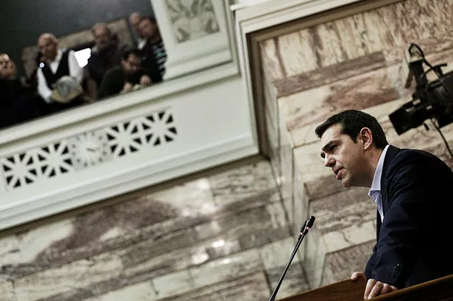 Le premier ministre grec Alexis Tsipras face aux parlementaires (Mardi 17 février 2015) Image: Keystone


