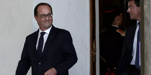 Hollande: "La Grèce est dans la zone euro, la Grèce doit rester dans la zone euro".