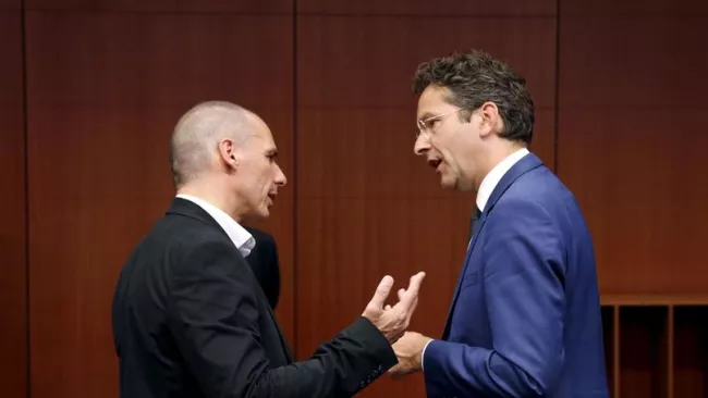 Yanis Varoufakis, ministre des finances grec et le ministre des finances des Pays-Bas et président de l'Eurogroupe Jeroen Dijsselbloem. Crédits photo : FRANCOIS LENOIR/REUTERS


