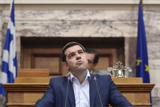 Le Premier ministre grec Alexis Tsipras devant le Parlement, le 16 juin 2015 (Photo Louisa Gouliamaki. AFP)


