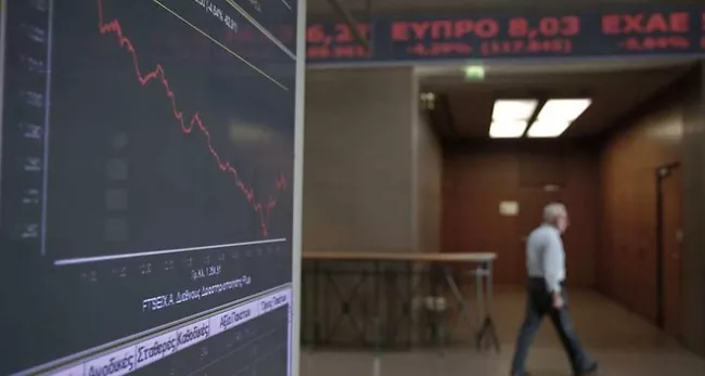 Les montagnes russes de la bourse d'Athènes ont attiré les plus intrépides des hedge funds - Petros Giannakouris/AP/SIPA


