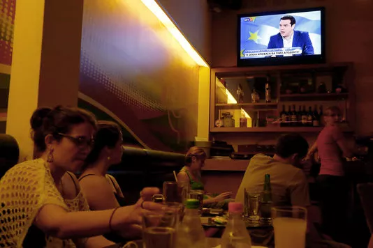 Lors du discours de M. Tsipras à la télévision publique, lunid 29 juin à Athènes.


