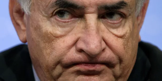 Intitulé "Apprendre de ses erreurs, le document publié par Dominique Strauss-Kahn admet le caractère "inepte" ou "désastreux" des "ajustements budgétaires sévères" qui ont été la règle dans la zone euro dans la foulée de la crise. (Crédits : REuters)


