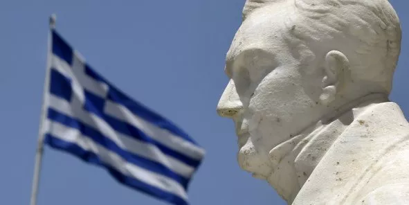 Thom Feeney promet des récompenses aux donateurs : une carte postale du Premier ministre grec Alexis Tsipras et postée de Grèce pour 3 euros, une bouteille d'ouzo pour 10 euros ou encore la gratitude des citoyens européens pour une personne "super-riche, avec du coeur" qui accepterait de donner 1 millions d'euros. (Crédits : Reuters)


