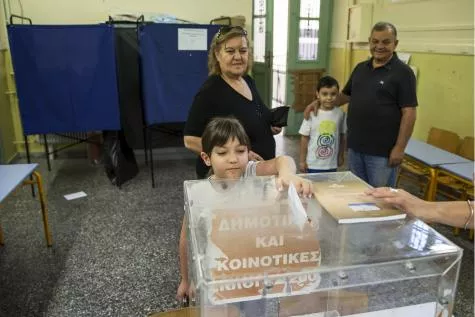 Les Grecs commencent à voter. Athènes. Photo Reuters


