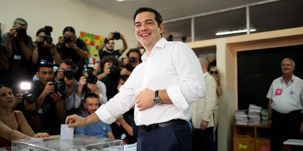Référendum en Grèce: après une victoire à 61,3% du non, Tsipras veut chercher un accord .