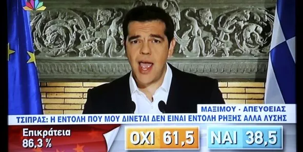 Alexis Tsipras s'est exprimé devant les Grecs dimanche soir (Crédits : Reuters)


