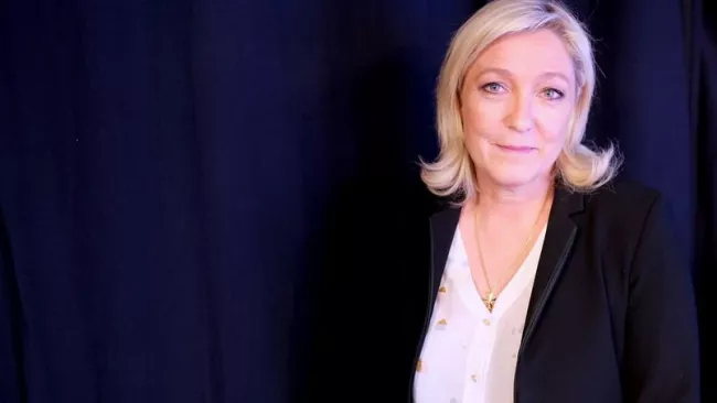 Avant de connaître le résultat du référendum, Marine Le Pen dénonce la «responsabilité» de l'inflexibilité européenne dans l'issue de cette consultation. Crédits photo : Bertrand RIOTORD/Le Figaro


