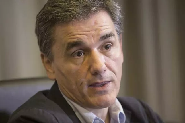 Derrière son look d'éternel étudiant, Euclide Tsakalotos serait cependant l'exact opposé de Yanis Varoufakis, devenu la bête noire des créanciers - Simon Dawson/Bloomberg


