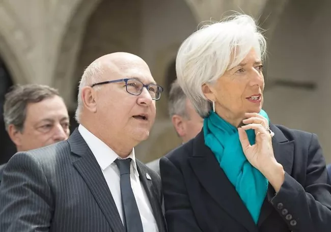 La France est sur la même ligne que le FMI sur la nécessité d'un allègement de la dette grecque, selon Michel Sapin - AFP PHOTO / ROBERT MICHAEL


