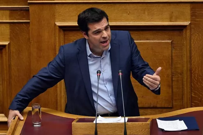 Alexis Tsipras a réussi à faire adopter la réforme de la justice civile et la transposition d'une directive européenne sur les banques par 230 députés sur 298 présents - AFP/Louisa Gouliamaki


