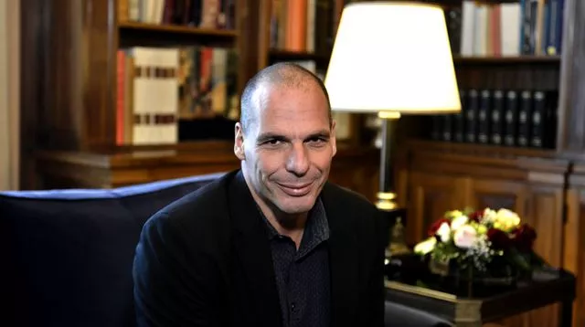 Yanis Varoufakis, alors ministre grec des Finances, dans son bureau d'Athènes, le 24 mars 2015. Photo d'illustration.


